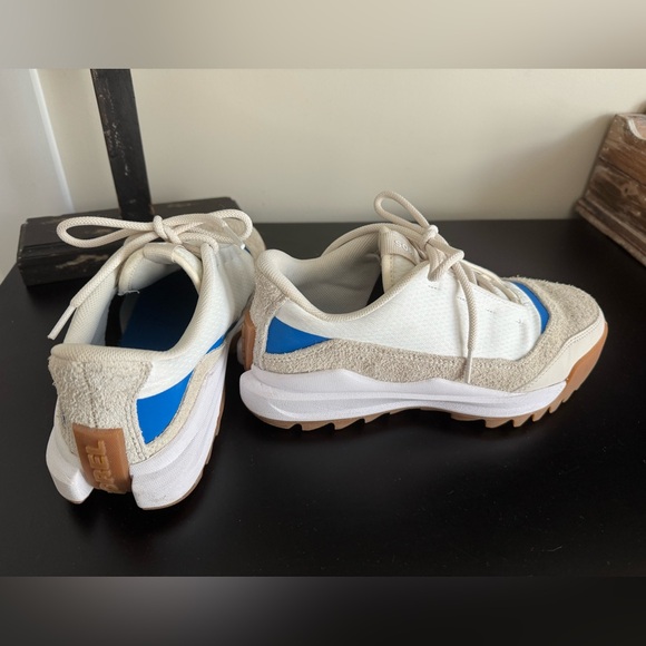 Sorel Women's White, Tan, and Blue Sneakers - Picture 7 of 7